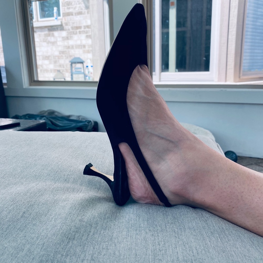 Manolo blahnik  size 8. Only worn once
